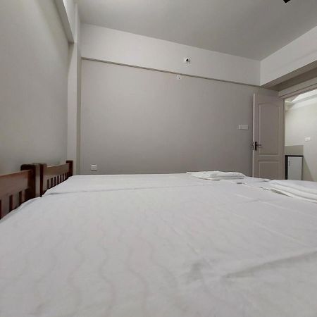Hotel Mannat Residence Thiruvananthapuram Exteriör bild