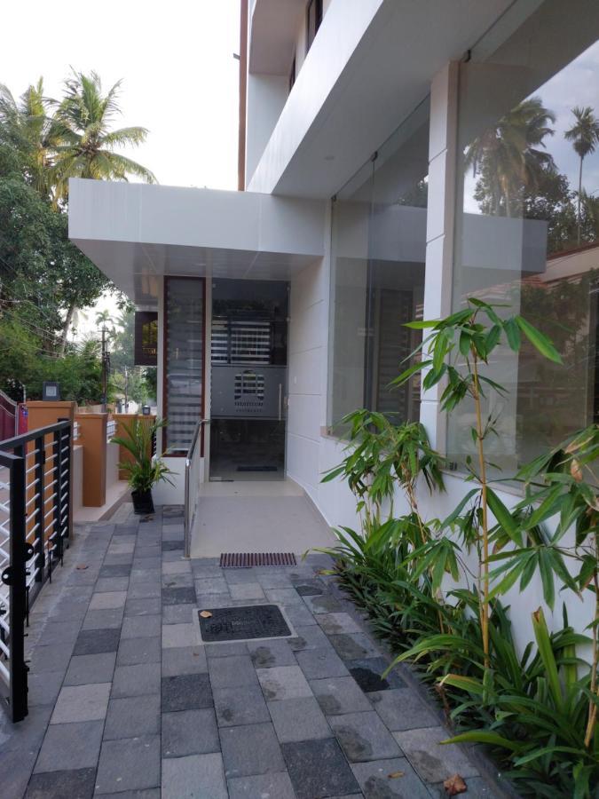 Hotel Mannat Residence Thiruvananthapuram Exteriör bild