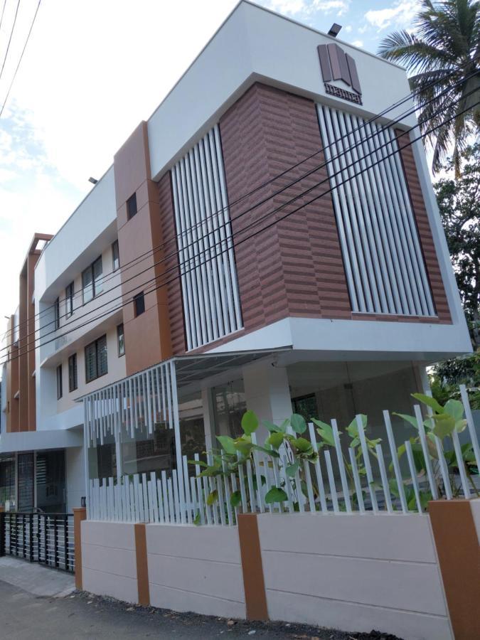 Hotel Mannat Residence Thiruvananthapuram Exteriör bild