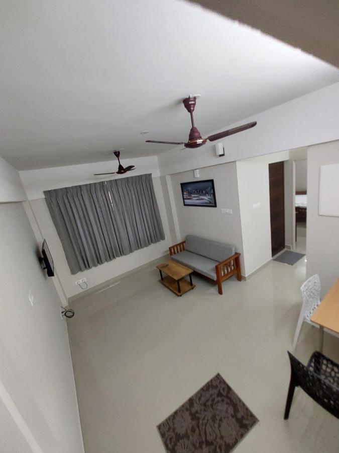 Hotel Mannat Residence Thiruvananthapuram Exteriör bild