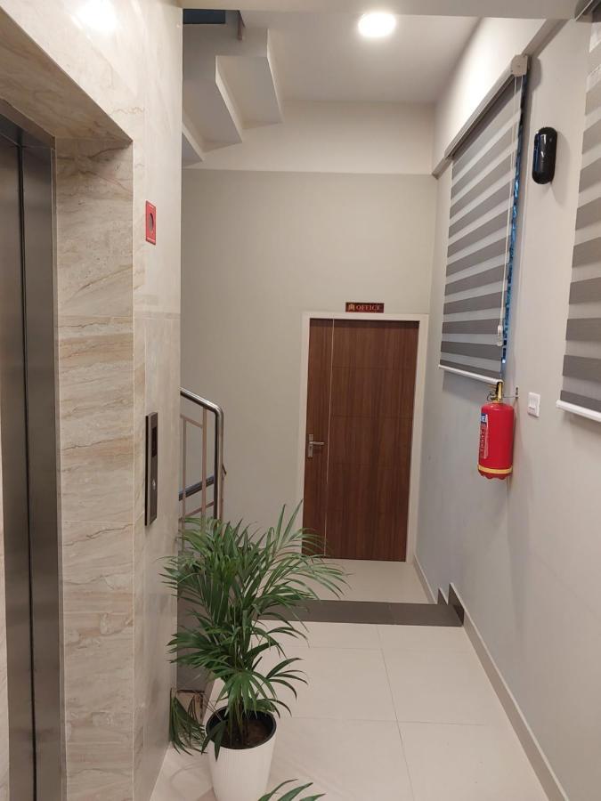 Hotel Mannat Residence Thiruvananthapuram Exteriör bild